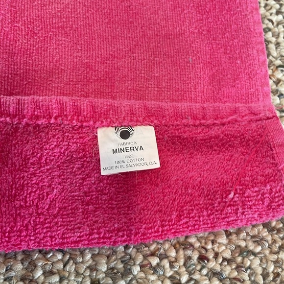 Goldwell Pink Compact Beach Towel & Pillow - Picture 3 of 7